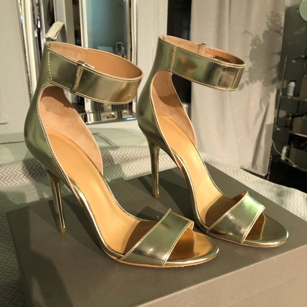 HALSTON HERITAGE “MARLEY” MIRROR METALLIC STILETTO
